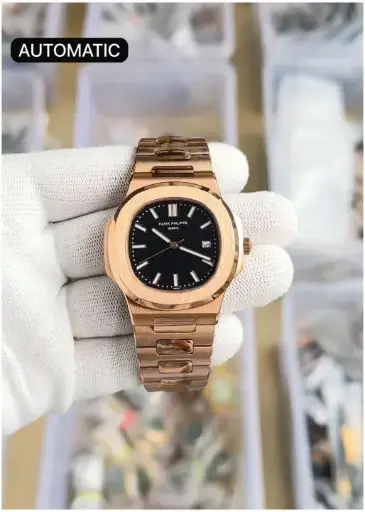 PATEK PHILIPPE nautilus automatic